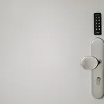 Apartmán Jobostays - Bloom Family - Bis Zu 6 Personen - 3 - 2 Schlafzimmer - 2 Baeder - Balkon Und Gartenblick - Kostenloser Privatparkplatz - Kostenfreies Wlan - Vollkueche - Wohnzimmer Mit Tv - Babybett - Kontaktfreier Check-in