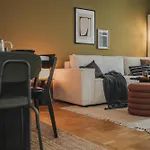 Jobostays - Bloom Family - Bis Zu 6 Personen - 3 - 2 Schlafzimmer - 2 Baeder - Balkon Und Gartenblick - Kostenloser Privatparkplatz - Kostenfreies Wlan - Vollkueche - Wohnzimmer Mit Tv - Babybett - Kontaktfreier Check-in