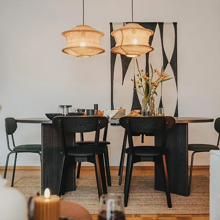 Apartmán Jobostays - Bloom Family - Bis Zu 6 Personen - 3 - 2 Schlafzimmer - 2 Baeder - Balkon Und Gartenblick - Kostenloser Privatparkplatz - Kostenfreies Wlan - Vollkueche - Wohnzimmer Mit Tv - Babybett - Kontaktfreier Check-in
