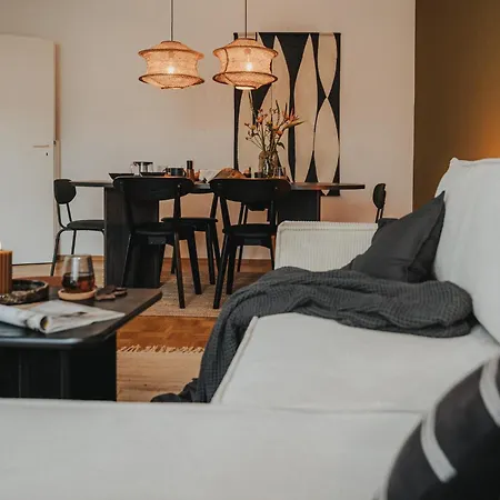 6 Personen - 3 - 2 Bäder - Balkon - Parkplatz - Babybett - Jobostays - Bloom Oldenburg