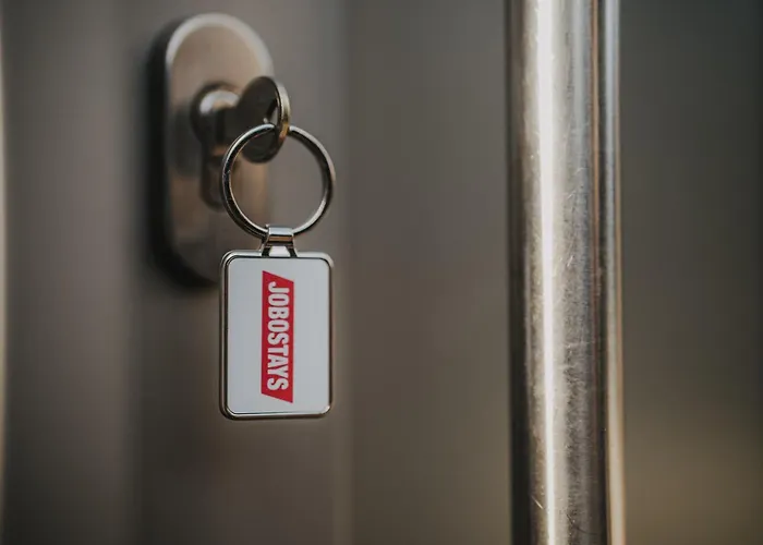 Lejlighed Jobostays - Bloom Family Apartment Oldenburg - Bis Zu 6 Personen - 3 Zimmer - 2 Schlafzimmer - 2 Baeder - Balkon Und Gartenblick - Kostenloser Privatparkplatz - Kostenfreies Wlan - Vollkueche - Wohnzimmer Mit Tv - Babybett - Kontaktfreier Check-In *