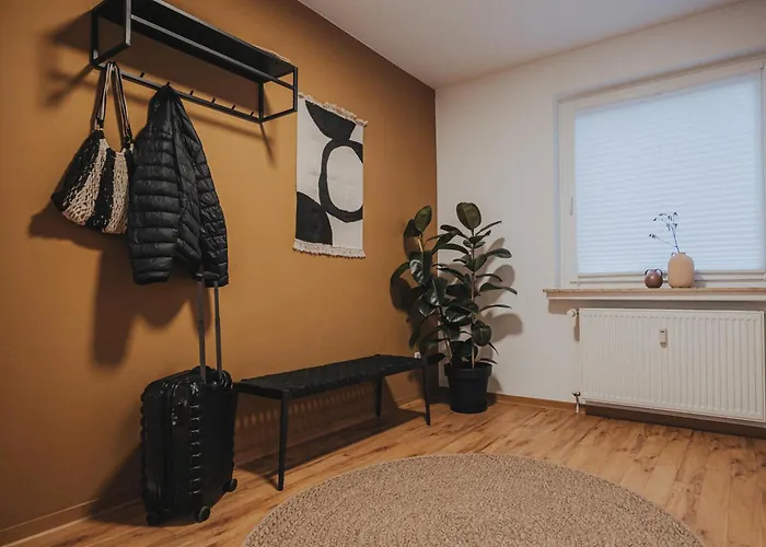 Lejlighed Jobostays - Bloom Family Apartment Oldenburg - Bis Zu 6 Personen - 3 Zimmer - 2 Schlafzimmer - 2 Baeder - Balkon Und Gartenblick - Kostenloser Privatparkplatz - Kostenfreies Wlan - Vollkueche - Wohnzimmer Mit Tv - Babybett - Kontaktfreier Check-In