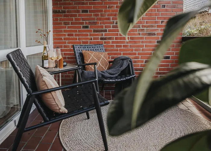 Jobostays - Bloom Family Apartment Oldenburg - Bis Zu 6 Personen - 3 Zimmer - 2 Schlafzimmer - 2 Baeder - Balkon Und Gartenblick - Kostenloser Privatparkplatz - Kostenfreies Wlan - Vollkueche - Wohnzimmer Mit Tv - Babybett - Kontaktfreier Check-In Lejlighed