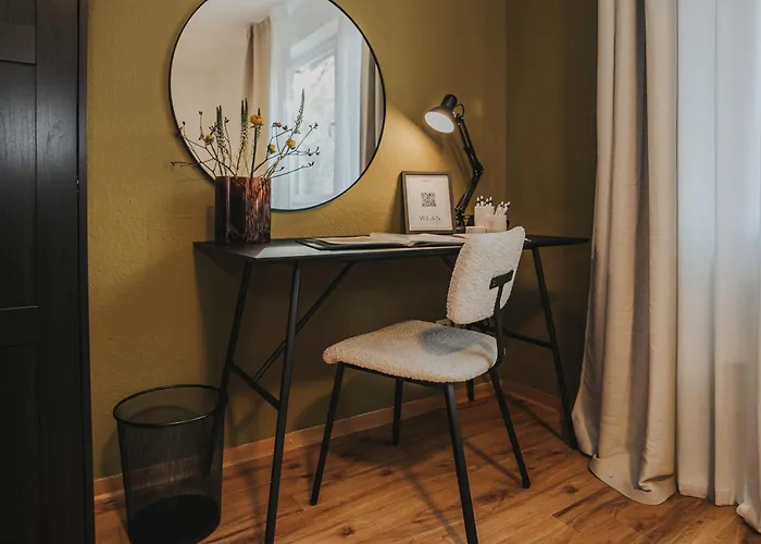 Jobostays - Bloom Family Apartment Oldenburg - Bis Zu 6 Personen - 3 Zimmer - 2 Schlafzimmer - 2 Baeder - Balkon Und Gartenblick - Kostenloser Privatparkplatz - Kostenfreies Wlan - Vollkueche - Wohnzimmer Mit Tv - Babybett - Kontaktfreier Check-In Lejlighed *