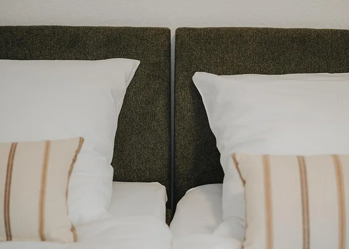 Jobostays - Bloom Family Apartment Oldenburg - Bis Zu 6 Personen - 3 Zimmer - 2 Schlafzimmer - 2 Baeder - Balkon Und Gartenblick - Kostenloser Privatparkplatz - Kostenfreies Wlan - Vollkueche - Wohnzimmer Mit Tv - Babybett - Kontaktfreier Check-In Lejlighed Oldenburg