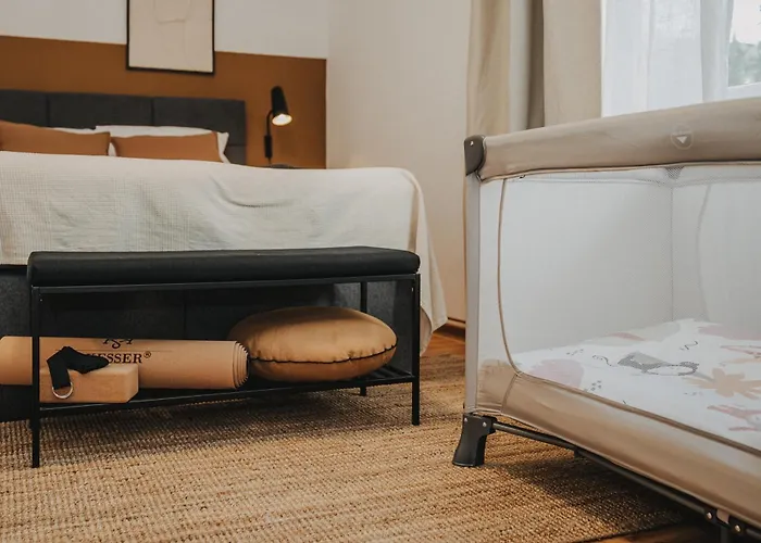 Lejlighed Jobostays - Bloom Family Apartment Oldenburg - Bis Zu 6 Personen - 3 Zimmer - 2 Schlafzimmer - 2 Baeder - Balkon Und Gartenblick - Kostenloser Privatparkplatz - Kostenfreies Wlan - Vollkueche - Wohnzimmer Mit Tv - Babybett - Kontaktfreier Check-In *