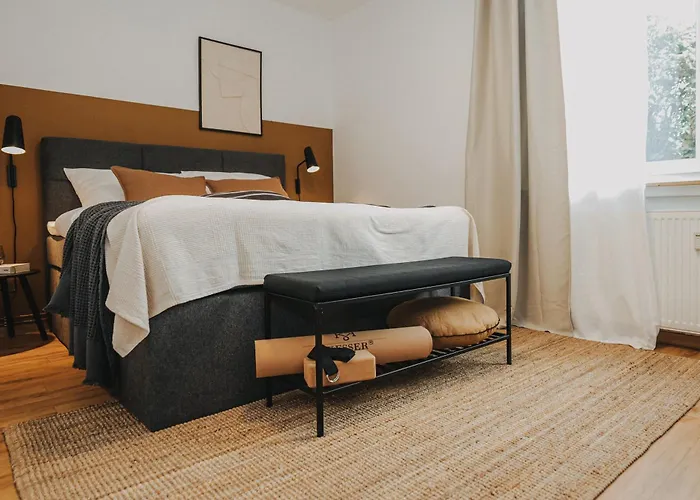 Jobostays - Bloom Family Apartment Oldenburg - Bis Zu 6 Personen - 3 Zimmer - 2 Schlafzimmer - 2 Baeder - Balkon Und Gartenblick - Kostenloser Privatparkplatz - Kostenfreies Wlan - Vollkueche - Wohnzimmer Mit Tv - Babybett - Kontaktfreier Check-In Lejlighed