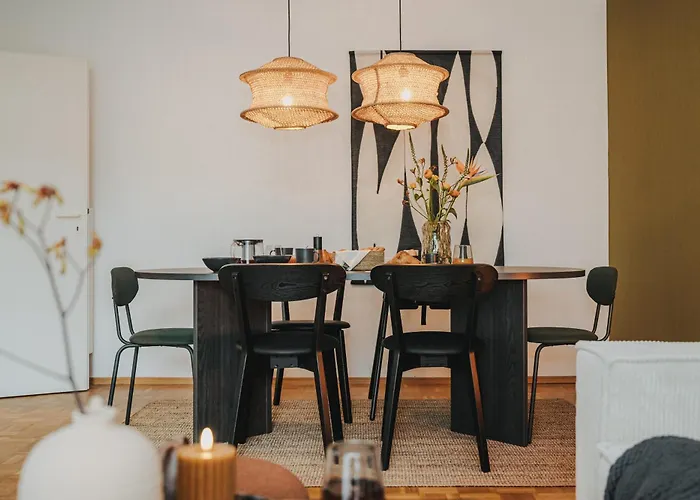 Lejlighed Jobostays - Bloom Family Apartment Oldenburg - Bis Zu 6 Personen - 3 Zimmer - 2 Schlafzimmer - 2 Baeder - Balkon Und Gartenblick - Kostenloser Privatparkplatz - Kostenfreies Wlan - Vollkueche - Wohnzimmer Mit Tv - Babybett - Kontaktfreier Check-In