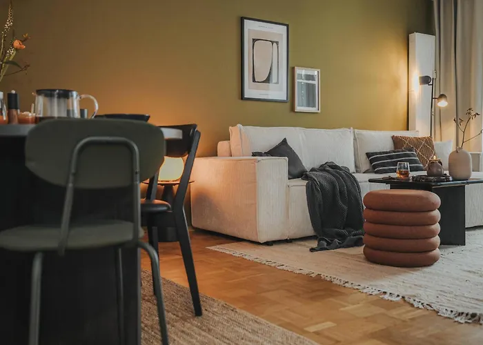 Jobostays - Bloom Family Apartment Oldenburg - Bis Zu 6 Personen - 3 Zimmer - 2 Schlafzimmer - 2 Baeder - Balkon Und Gartenblick - Kostenloser Privatparkplatz - Kostenfreies Wlan - Vollkueche - Wohnzimmer Mit Tv - Babybett - Kontaktfreier Check-In